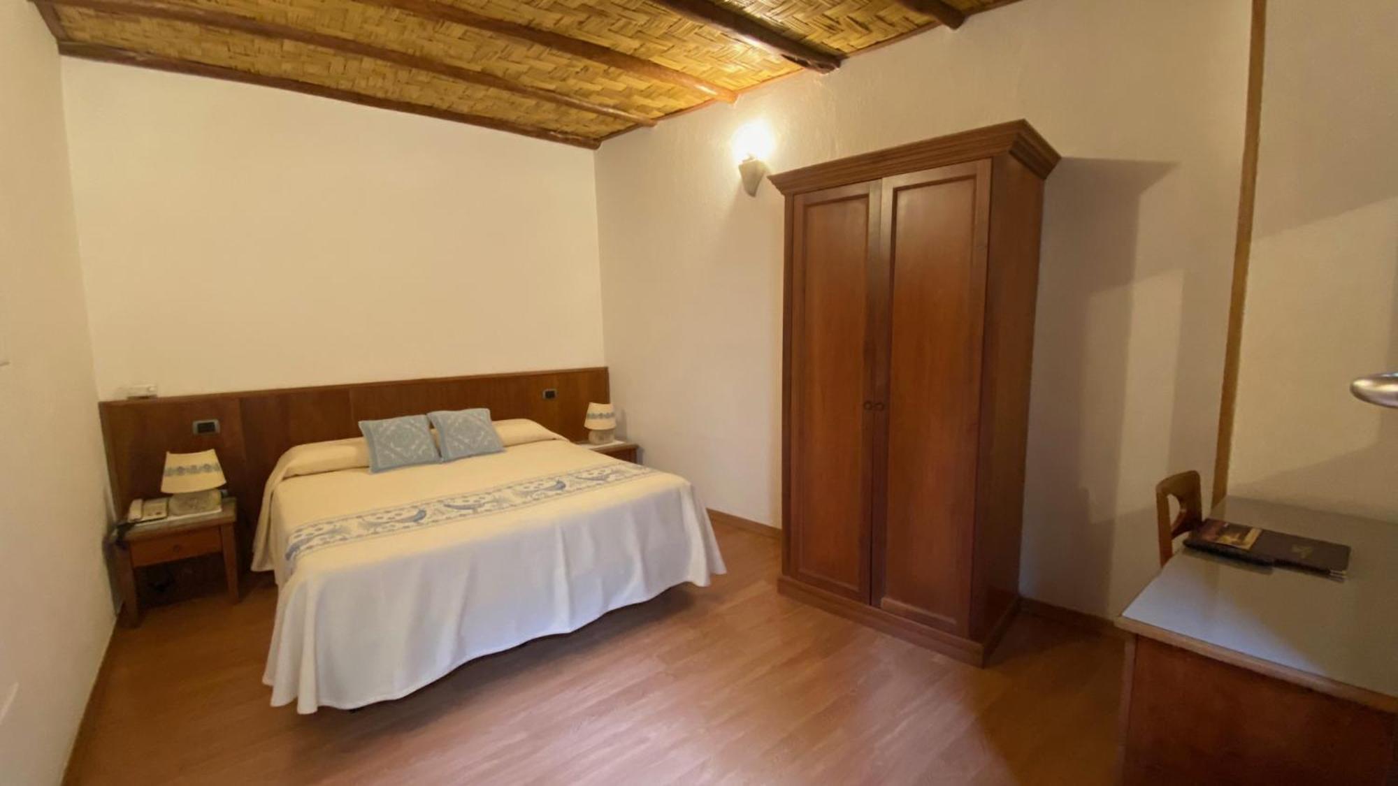 Hotel Villa Canu Càbras Екстериор снимка