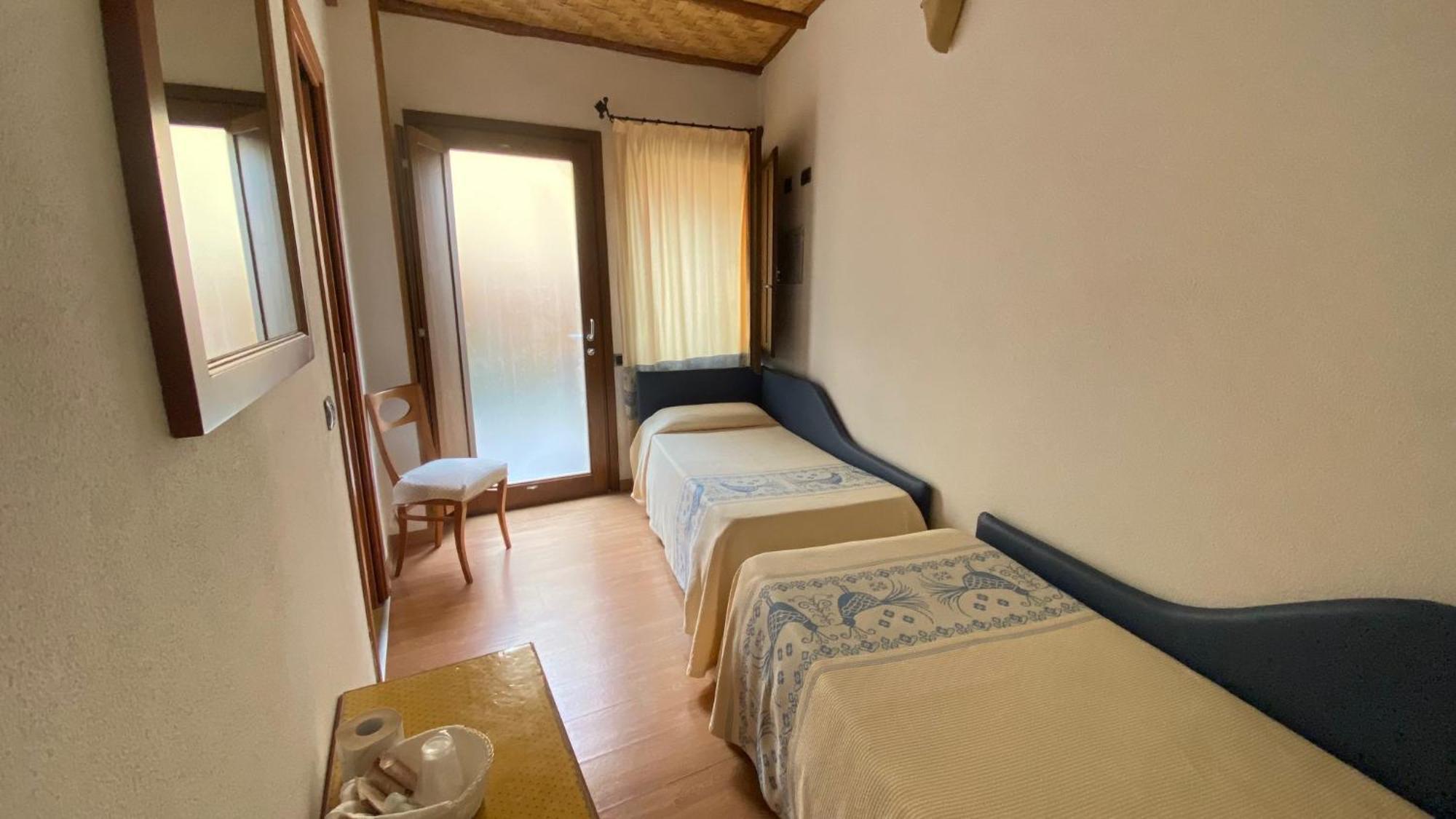 Hotel Villa Canu Càbras Екстериор снимка